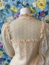 Load image into Gallery viewer, Buttercream Lace Ensemble