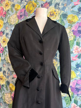 Load image into Gallery viewer, Creed Silk Taffeta Evening Coat