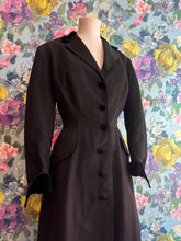 Load image into Gallery viewer, Creed Silk Taffeta Evening Coat