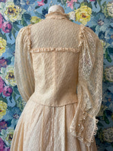 Load image into Gallery viewer, Buttercream Lace Ensemble