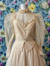 Load image into Gallery viewer, Buttercream Lace Ensemble