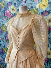Load image into Gallery viewer, Buttercream Lace Ensemble